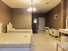 Golf Resort for sale Pattaya area showing Apartment #3