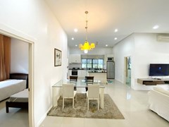 House for rent East Pattaya showing the dining and kitchen areas 