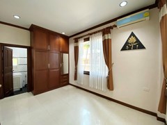 House for rent East Pattaya showing the fourth bedroom suite 