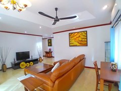 House for rent East Pattaya showing the living room 