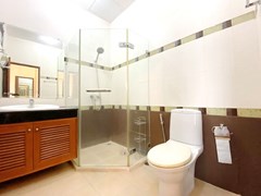 House for rent East Pattaya showing the second bathroom 