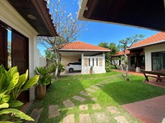 House for rent Huay Yai showing the house and carport 