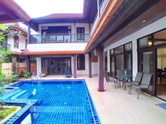 House for rent Mabprachan Pattaya showing the covered terrace and pool 