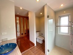 House for rent East Pattaya showing the third bathroom 