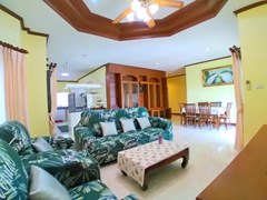 House for rent North Pattaya showing the open plan concept 