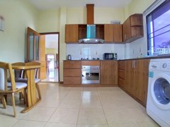 House for rent East Pattaya showing the kitchen 