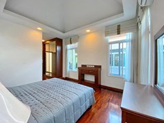 House for rent East Pattaya showing the master bedroom 