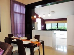House for sale Pattaya showing the dining kitchen