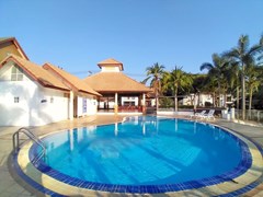 House for sale East Pattaya showing the communal pool 