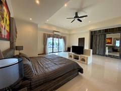 House for sale East Pattaya showing the master bedroom