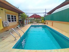 House for sale East Pattaya showing the pool and terrace
