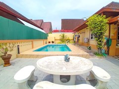 House for sale East Pattaya showing the poolside terrace 