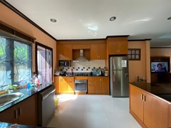 House for sale Huay Yai Pattaya showing the kitchen