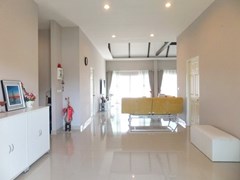 House for sale Huay Yai Pattaya showing the living area concept 