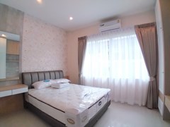 House for sale Huay Yai Pattaya showing the second bedroom 