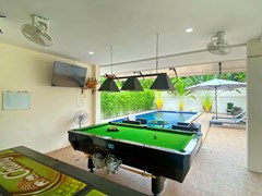 House for sale Mabprachan Pattaya showing the entertainment and bar areas