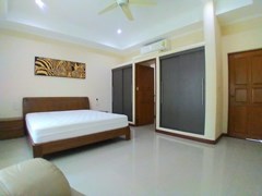 House for sale Mabprachan Pattaya showing the second bedroom suite 