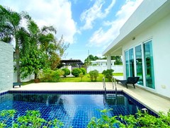 House for Sale Na Jomtien showing the private pool 