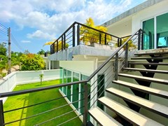 House for sale Na Jomtien showing the stairs to rooftop terrace 