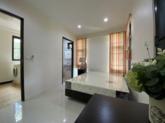 House for sale Pattaya showing the maid bedroom suite 