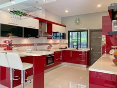 House for Sale Pattaya showing the kitchen 