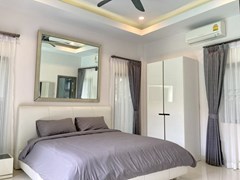 House for Sale Pattaya showing the master bedroom 
