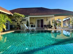 House For Sale Pattaya showing the pool and terrace
