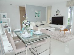 House for Sale Silverlake Pattaya showing the dining and living area concept