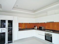 House for sale The Vineyard Pattaya showing the kitchen