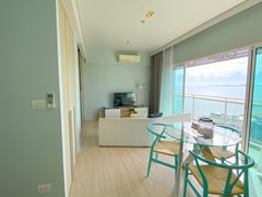 Condo for sale Na Jomtien Pattaya showing Open Plan Living