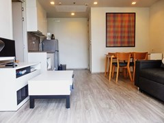Condominium for rent Wongamat showing the open plan concept