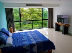 Condominium for rent Jomtien showing the bedroom and view