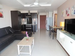 Condominium for rent Jomtien showing the open plan concept