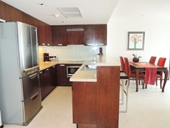 Condominium for rent in Northshore Pattaya showing the kitchen and dining area