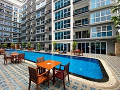 Condominium for rent Pattaya showing the communal pool and terraces 
