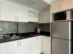 Condominium for rent Pattaya showing the kitchen