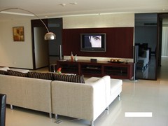 Condominium for rent Northshore Pattaya showing the living area