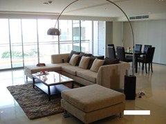Condominium for rent Northshore Pattaya showing the living and dining areas