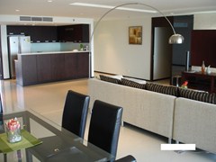 Condominium for rent Northshore Pattaya showing open plan living