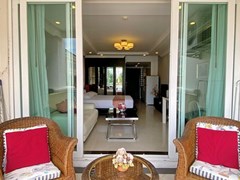 Condominium for rent Pattaya showing the studio suite and balcony