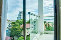Condominium for sale Pratumnak Hill Pattaya showing the balcony and and view 