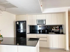 Condominium for sale Pratumnak Pattaya showing the kitchen 