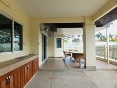 House for Rent East Pattaya showing the carport and terraces 