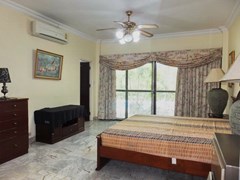 House for rent East Pattaya showing the master bedroom suite 