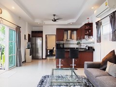 House for rent East Pattaya showing the living, dining and kitchen areas 