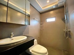 House for rent East Pattaya showing the second bathroom 