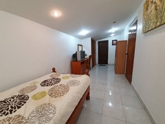 House for rent Jomtien showing the third bedroom and TV