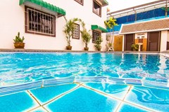 House for rent Pratumnak Pattaya showing the communal pool 