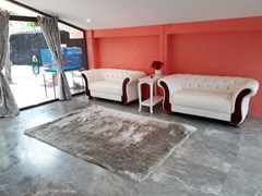 House for Sale East Pattaya showing the living area 