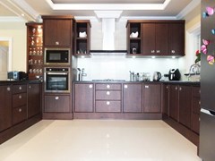 House for sale Nongpalai Pattaya showing the kitchen area 